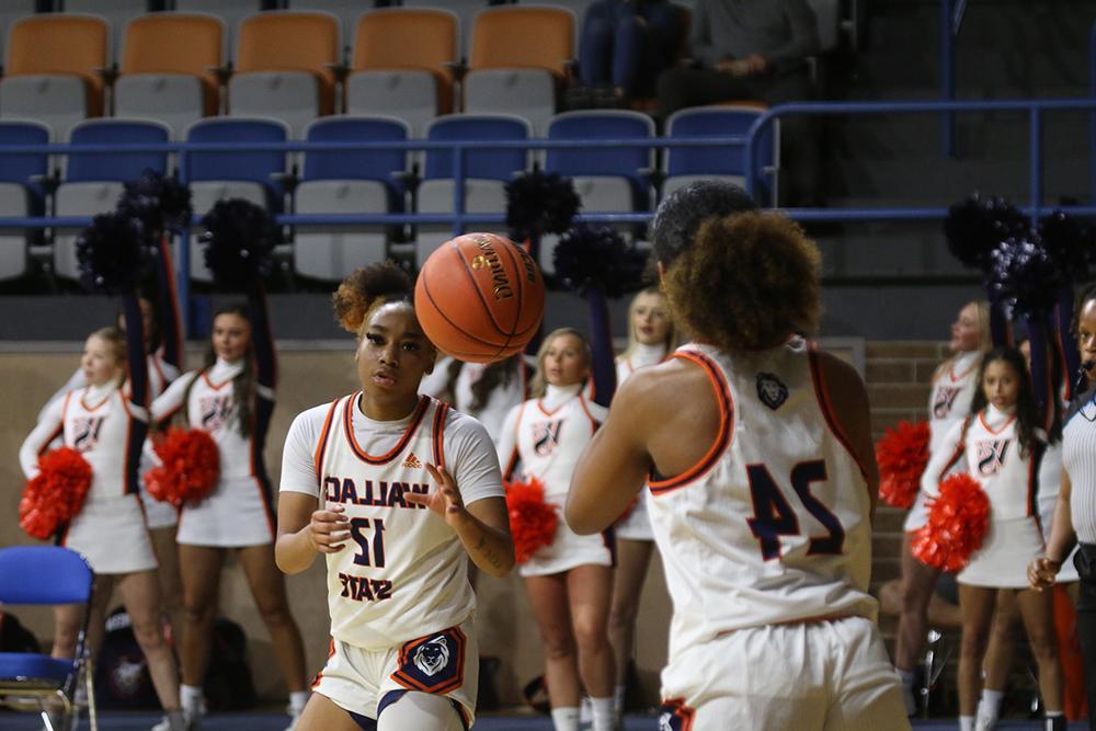 Nylaa Fuller (24) and Emariah Grant (12)